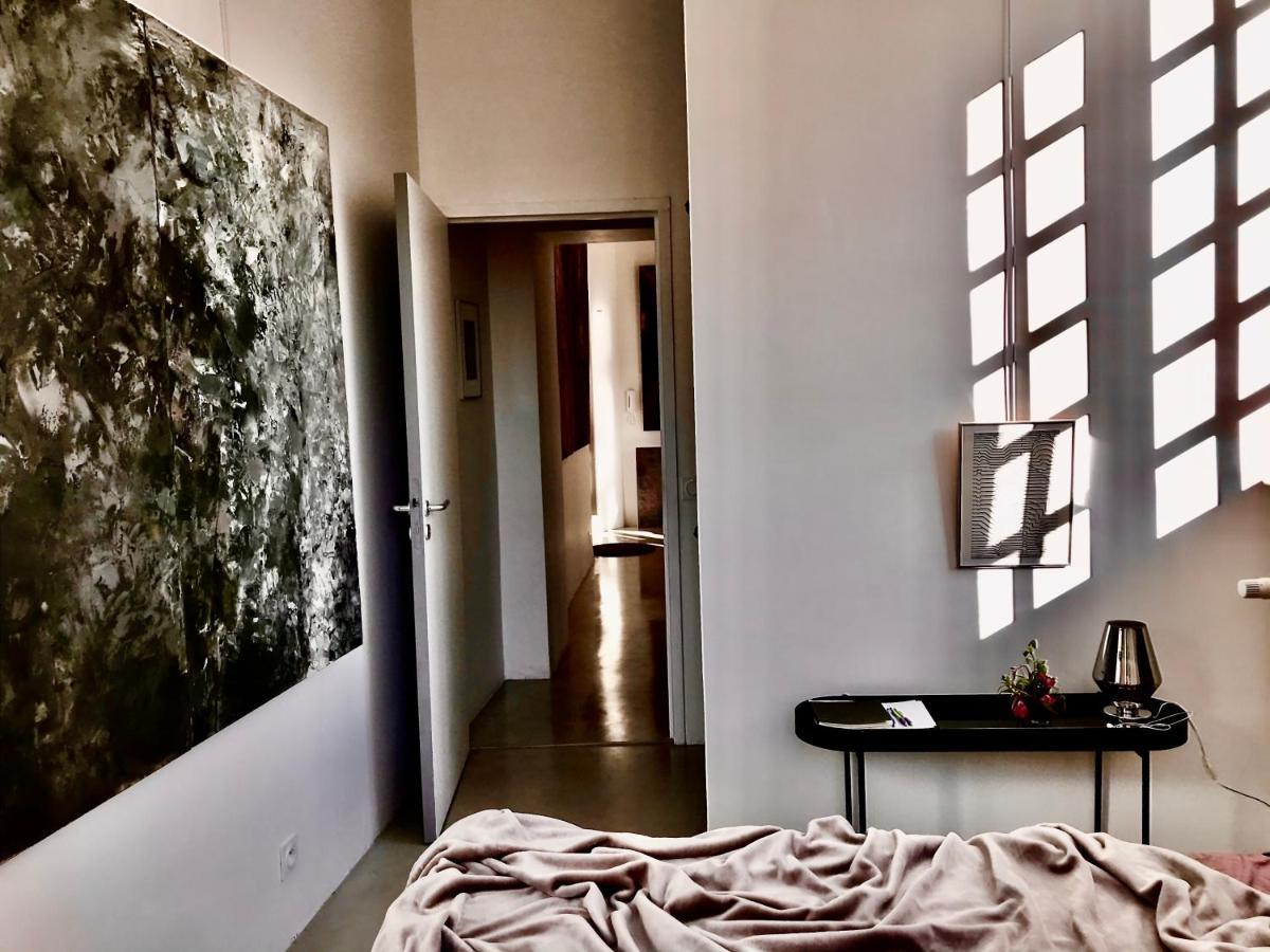 Appartement A La Roquette, Dans L'Hotel De Divonne, Classe. Arles Exterior foto